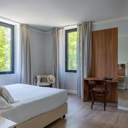 Livia Valeria Palace 公寓式酒店 4*