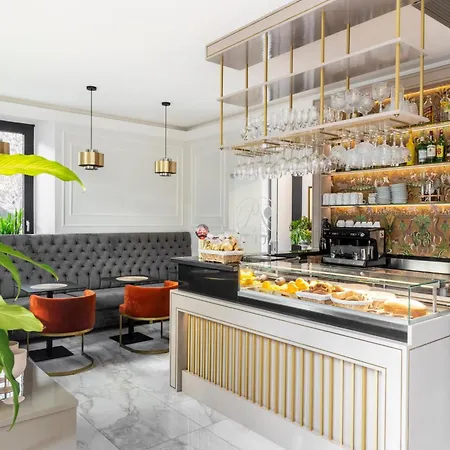 Livia Valeria Palace 아파트호텔