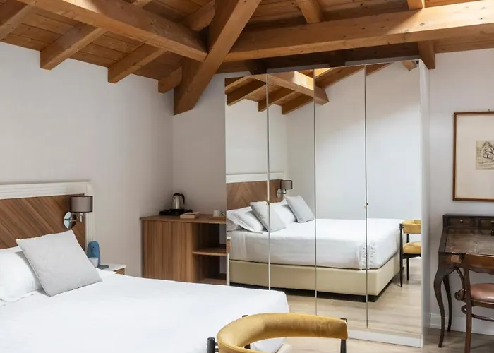 Aparthotel Livia Valeria Palace 4*