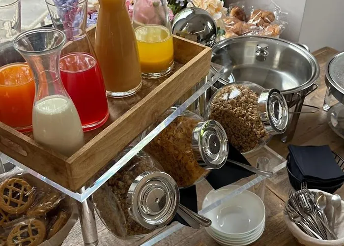 Livia Valeria Palace Aparthotel 4*