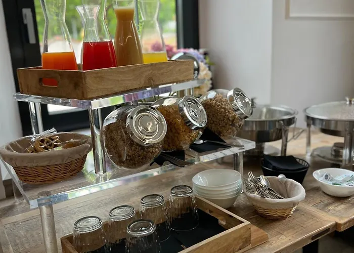 Aparthotel Livia Valeria Palace 4*