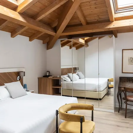 Aparthotel Livia Valeria Palace 4*